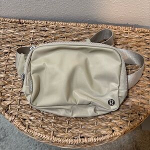 Lululemon Everywhere Beltbag Large 2L